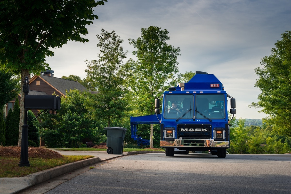 hwt.171026-Mack-LR-Model.png?