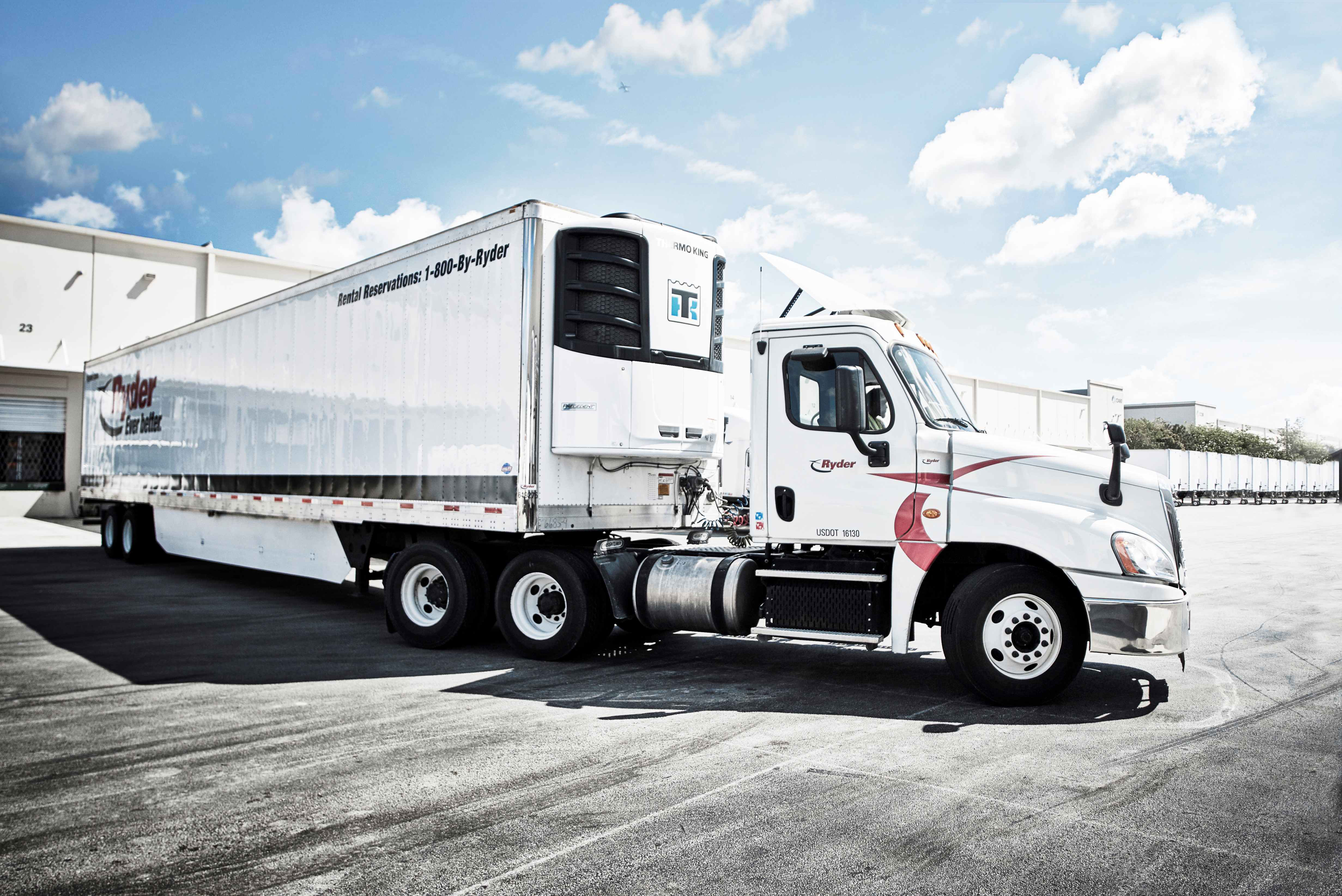 Ryder Truck With Aperia Tire Inflator Systems Resize