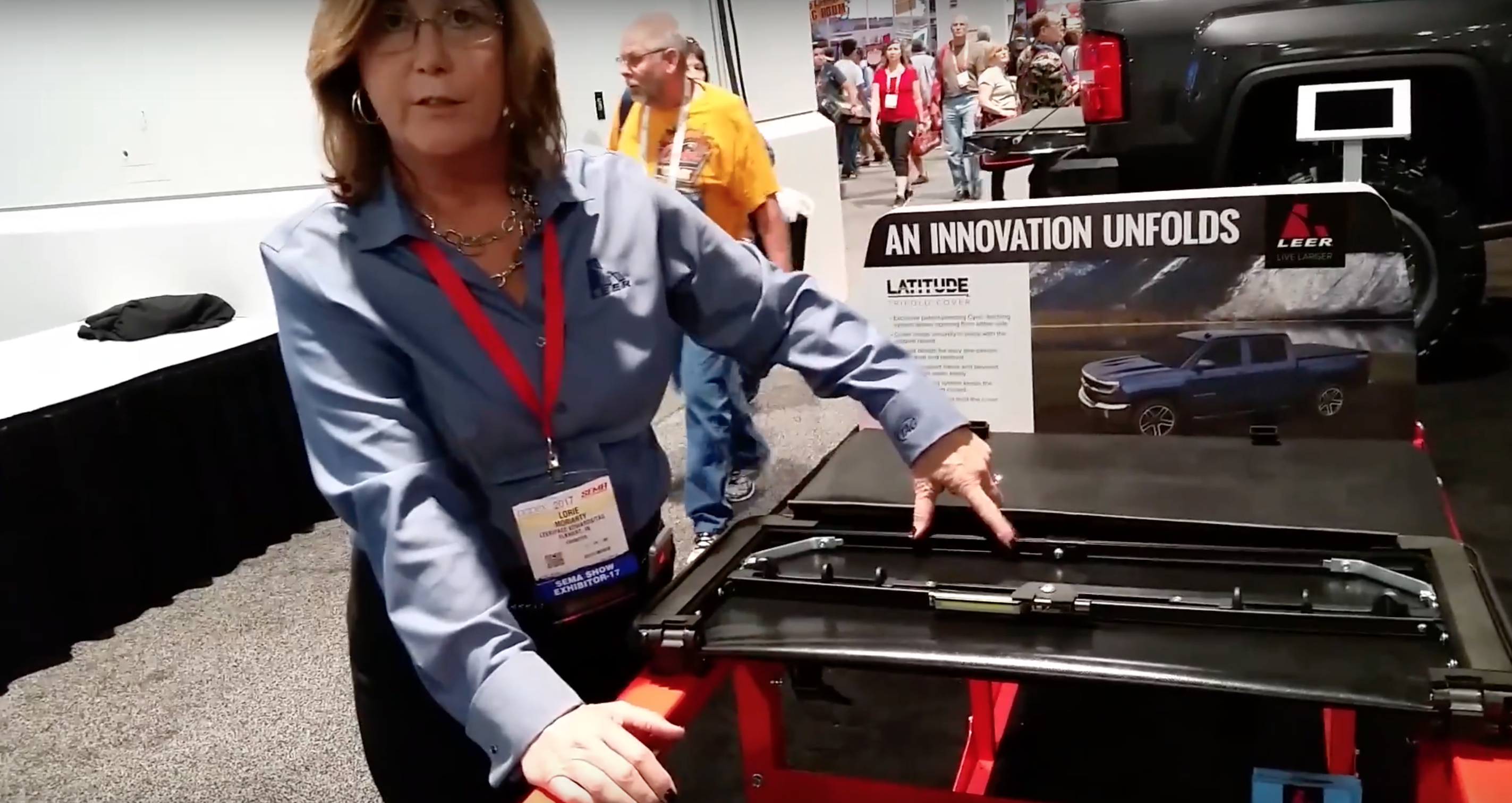 Leer-Latitude-trifold-cover