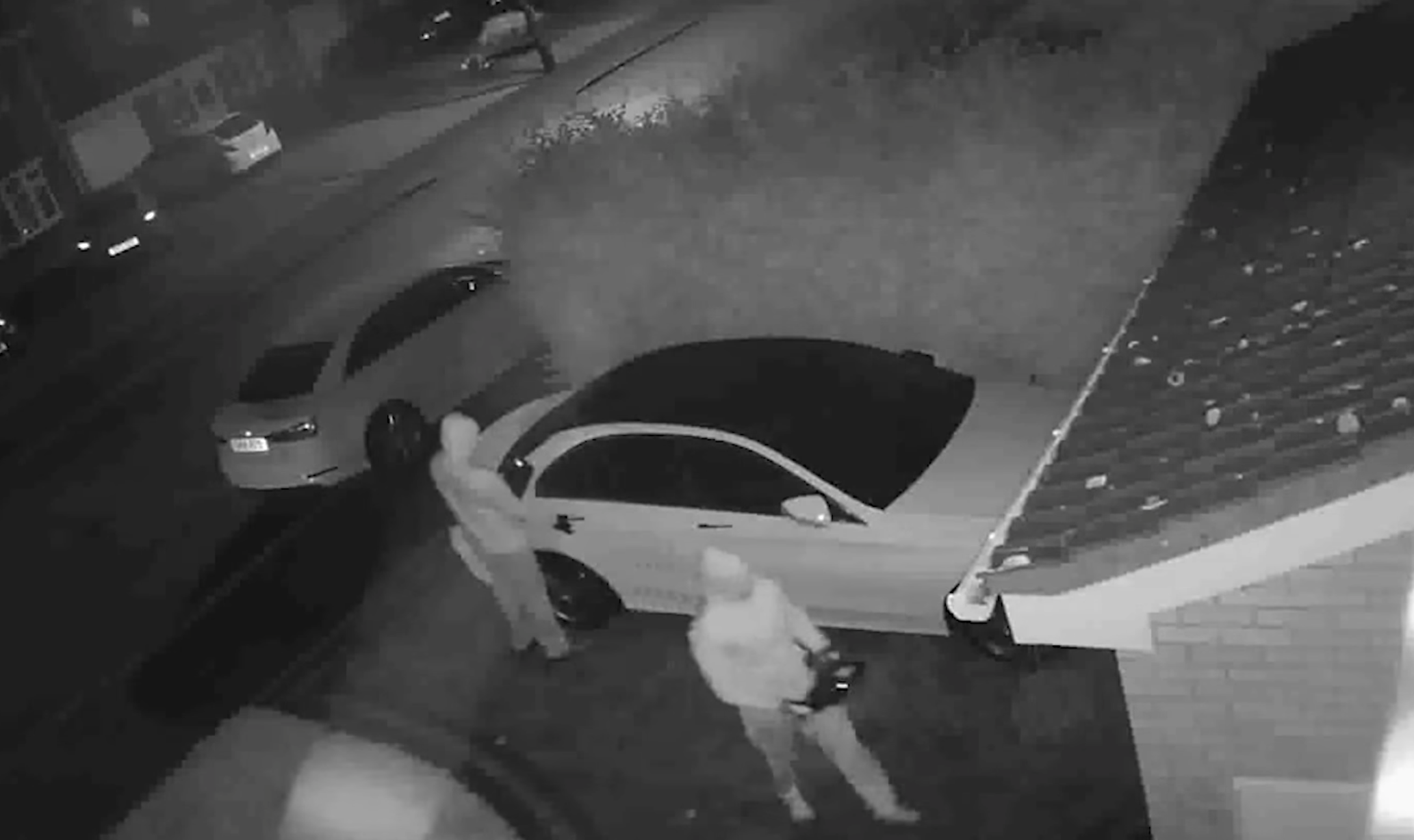 Key-fob-thieves-relay-box