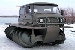 Screw prop truck