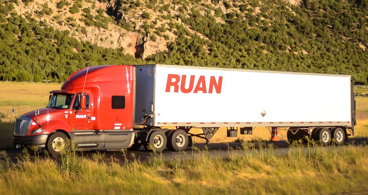 5 Tesla Semis ordered by Ruan Transportation | Commercial Carrier Journal