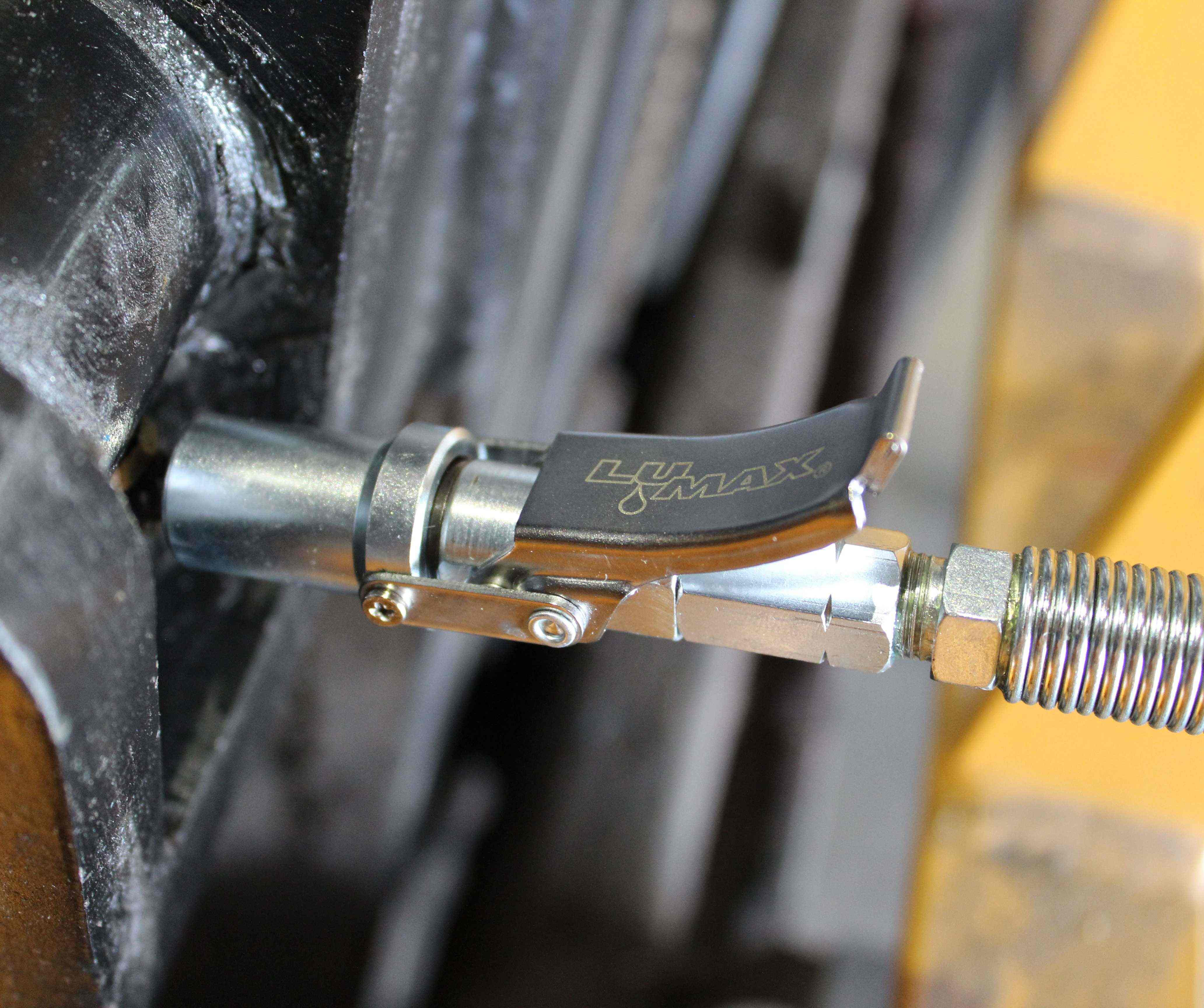 Lumax LX-1403 Quick-Release Grease Coupler-2018-02-01-09-38