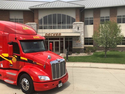 CSRs at Decker Truck Line use individually configured McLeod LoadMaster planning screens for reefer, flatbed and van shipments.