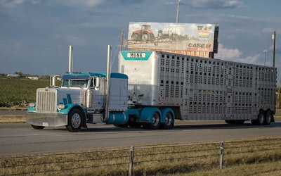 Truck 102514 314 Livestock 2018 06 12 14 43