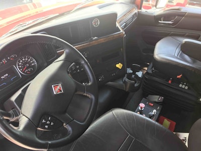 The wing panel has been redesigned to increase knee room and an AC vent has been added for center seat riders. You’ll want to spec a flat panel if you’re part of the three-person crew.