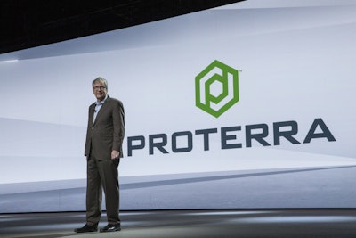 Martin Daum, head of Daimler Trucks & Buses, announces an investment in Proterra, a California-based maker of zero-emissions buses.