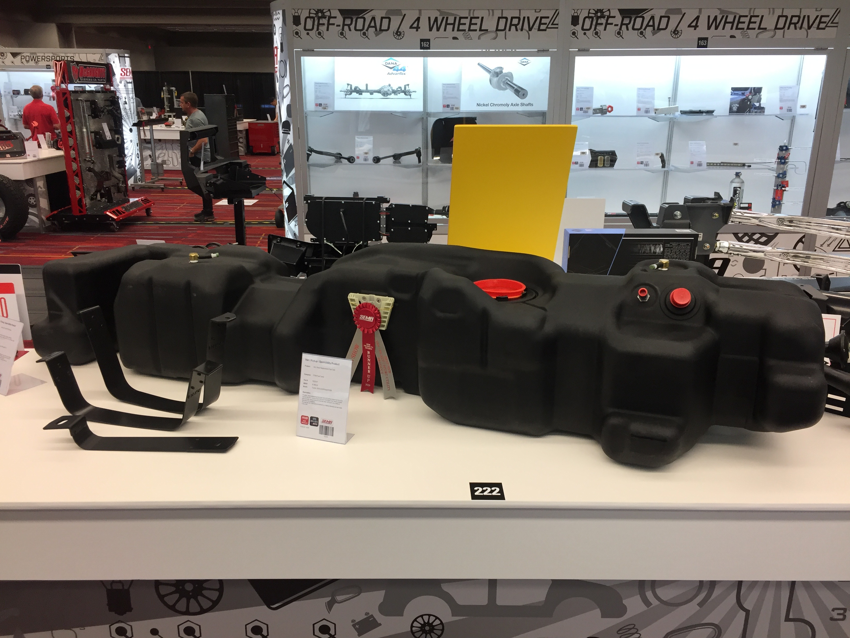 Titan-Ford-Super-Duty-large-capacity-fuel-tank