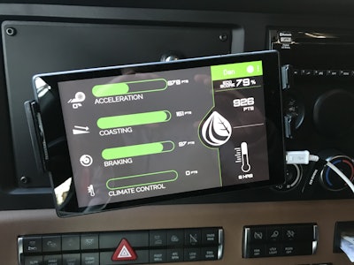 The C0-Pilot driver display screen – mounted to the dash panel to the driver’s right – shows the driver their “score.”