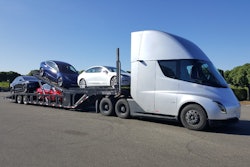 tesla-semi-2019-03-31-09-30