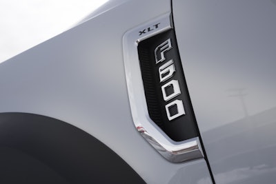 F600_badge