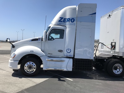 Toyota Fuel Cell Kenworth Los Angeles Drayage 2019 04 23 09 48