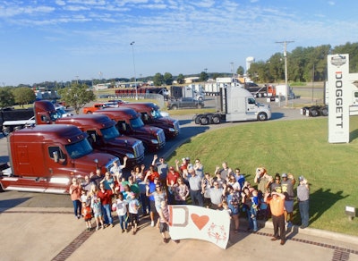 Employees In Front Of The Store 960x700 C 2019 08 23 07 45 1