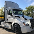 Freightliner-eCascadia-2019-08-21-11-14