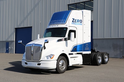 Kenworth and Toyota partnered to test Class 8 fuel cell tractors in California.