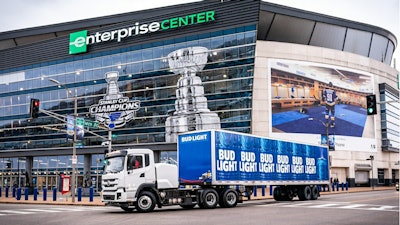 Lohr Distributors then delivered the beer to the Enterprise Center, home of the St. Louis Blues, on a BYD electric truck – a milestone delivery for the brewer as the beer reached its destination with zero-emissions from transportation.