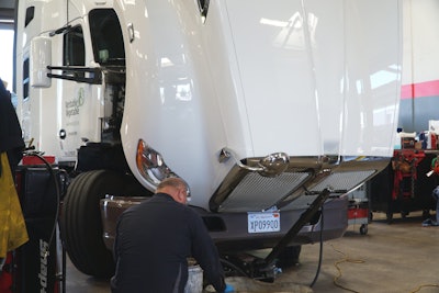 Veritable Vegetable, an organic produce distributor based in San Francisco, uses the Kenworth TruckTech+ Remote Diagnostics service. Proactive maintenance alerts are sent to its local dealership, NorCal Kenworth.