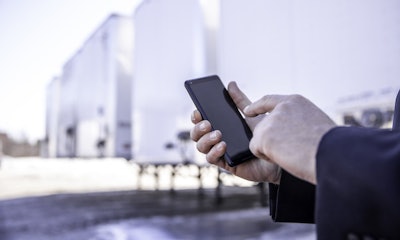 vHub’s online community allows carriers to exchange trailer assets with peers for short-term rentals and one-way moves.