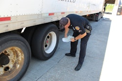CVSA-Roadcheck-wheel-end-Florida-Interstate-10-2020-03-17-15-41