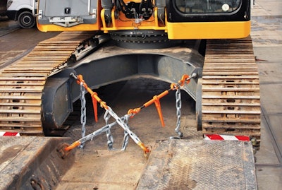 Doleco’s new DoNova PowerLash features Dyneema textile chain which weighs 85 percent less than steel and offers a 22,000-lb. working load limit.