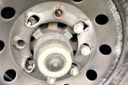 unsafe-truck-wheel