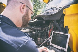 04.20.Diesel Laptop technician