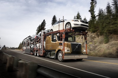 Volvo VAH 600 Auto Hauler On the Road-2020-06-26-08-18