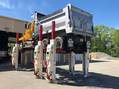 Stertil-Koni wireless mobile column lifts. Wireless mobile lifts reduce set-up time and keep the floor clear of cords.