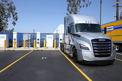 “Learn how to properly plug in and unplug (the truck) and be sure that it’s properly charging,” said Paul Rosa, senior vice president of procurement and fleet planning at Penske Truck Leasing. “Don’t just push it into the charging port and think everything’s fine while people come back and it hasn’t been charged at all.”
