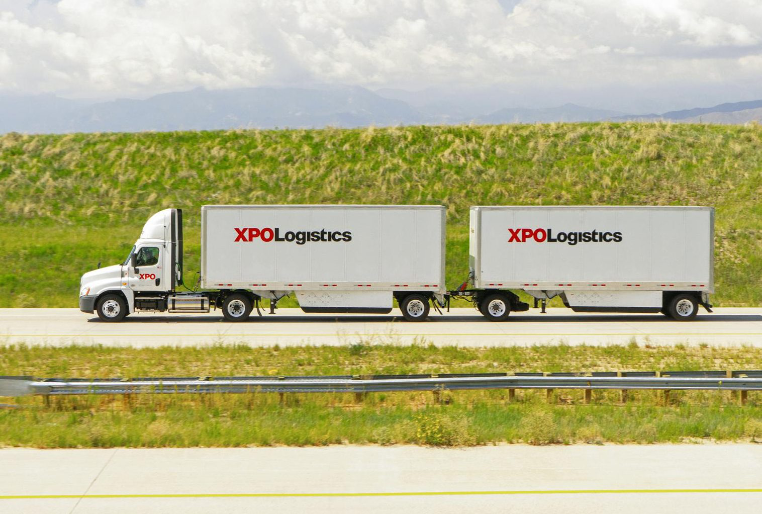 XPO_LTL_Truck-2020-11-11-13-18