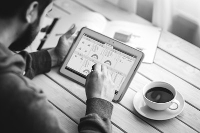 CRST is using Fleetworthy’s customer-facing web portal, Comply 2.0, to monitor where the fleet stands on compliance and where to focus attention.