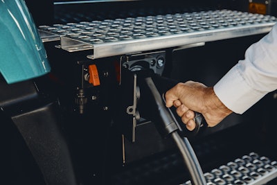 The 264-kWh lithium-ion batteries, which charge up to 80% within 70 minutes, have an operating range of up to 150 miles based on the truck’s configuration.