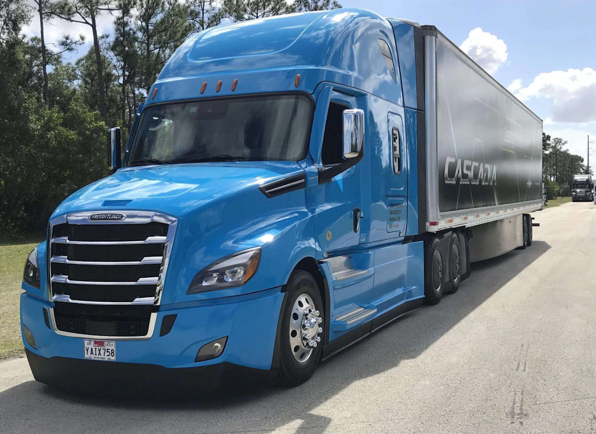 Steer tire issue prompts recall of certain Freightliner Cascadia models