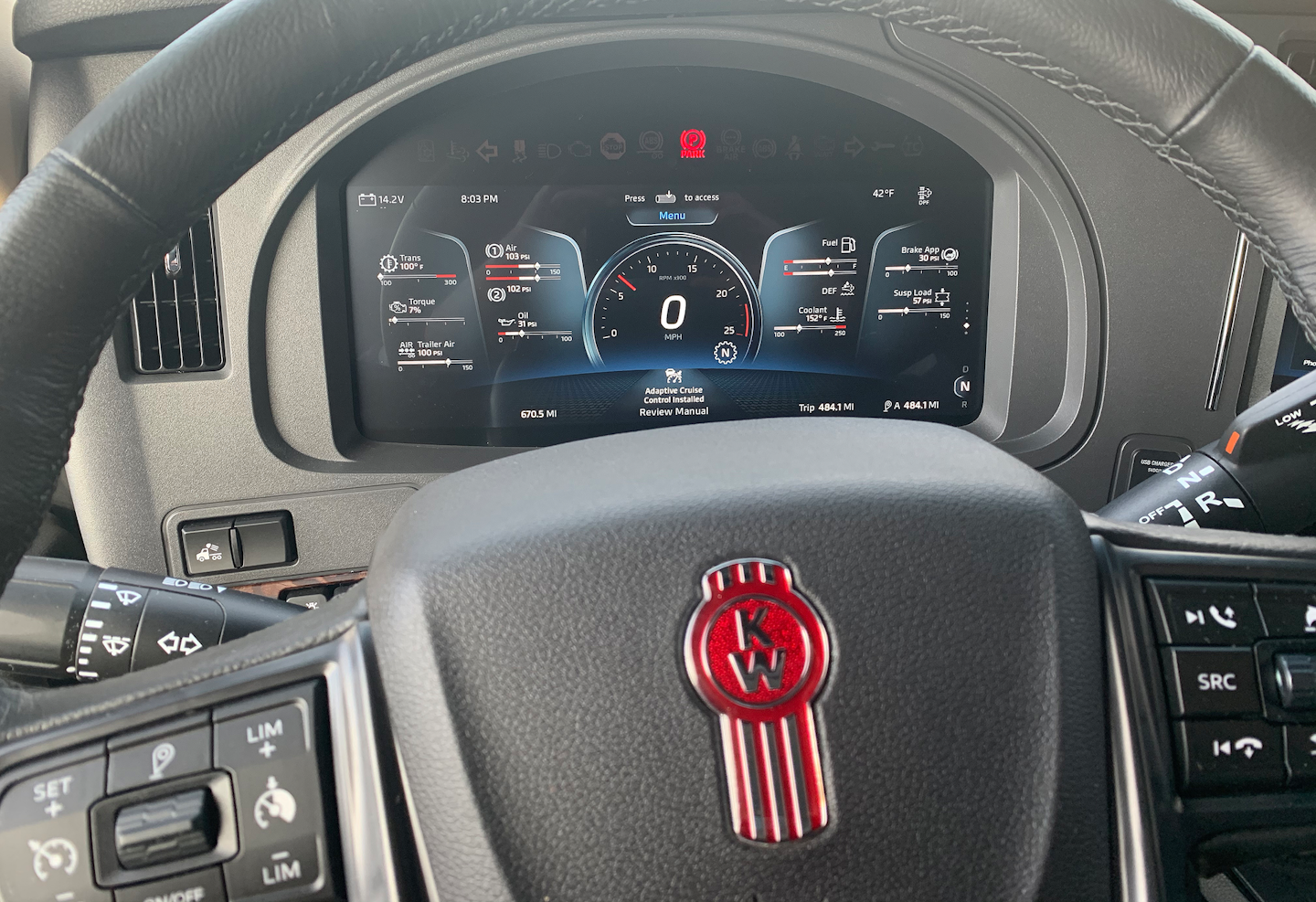 The 15-inch display baked into the T680 is notably larger than the more familiar 12-inch (+/-) displays borrowed from automotive partners or suppliers, and the screen itself is fully customizable via a roller switch in the steering wheel.