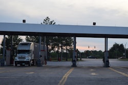 Truckstop Truck Stop Hours Of Service Evening Parking Hos Fuel Island