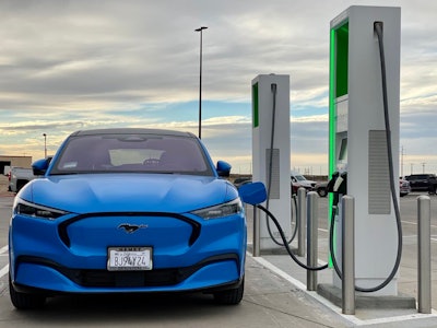 Sergio's Grabber Blue Mach-E charging