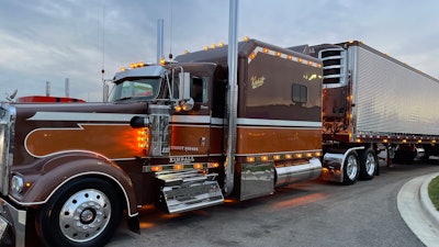 Danny Kimball's 2007 Kenworth W900 won Best Lights.