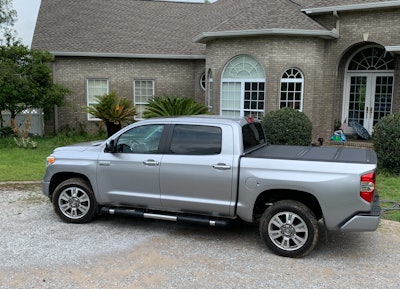 Toyota Tundra Bak Flip Tonneau