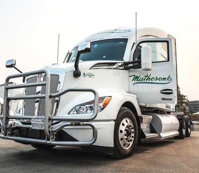 Matheson Postal Services is one of Kenworth’s first customers to receive and place into service a T680 Next Gen equipped with a Cummins Westport ISX12N natural gas engine.