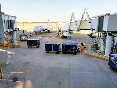 airplane jetway