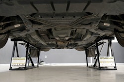 QuickJack 5000TL portable lift