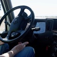 TuSimple Navistar DHL self-driving truck order