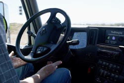 TuSimple Navistar DHL self-driving truck order