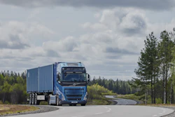 Volvo Trucks showcases prototype hydrogen fuel cell heavy truck on test track