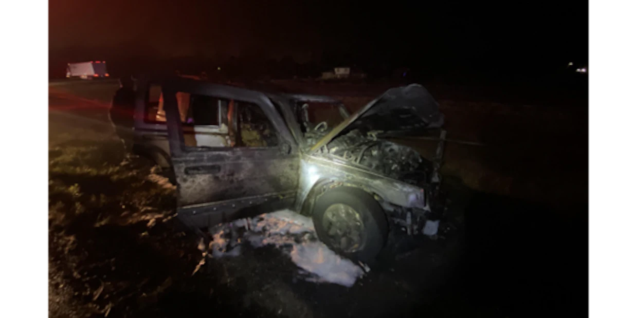 Two truckers save woman from fiery wreck - Vimarsana News