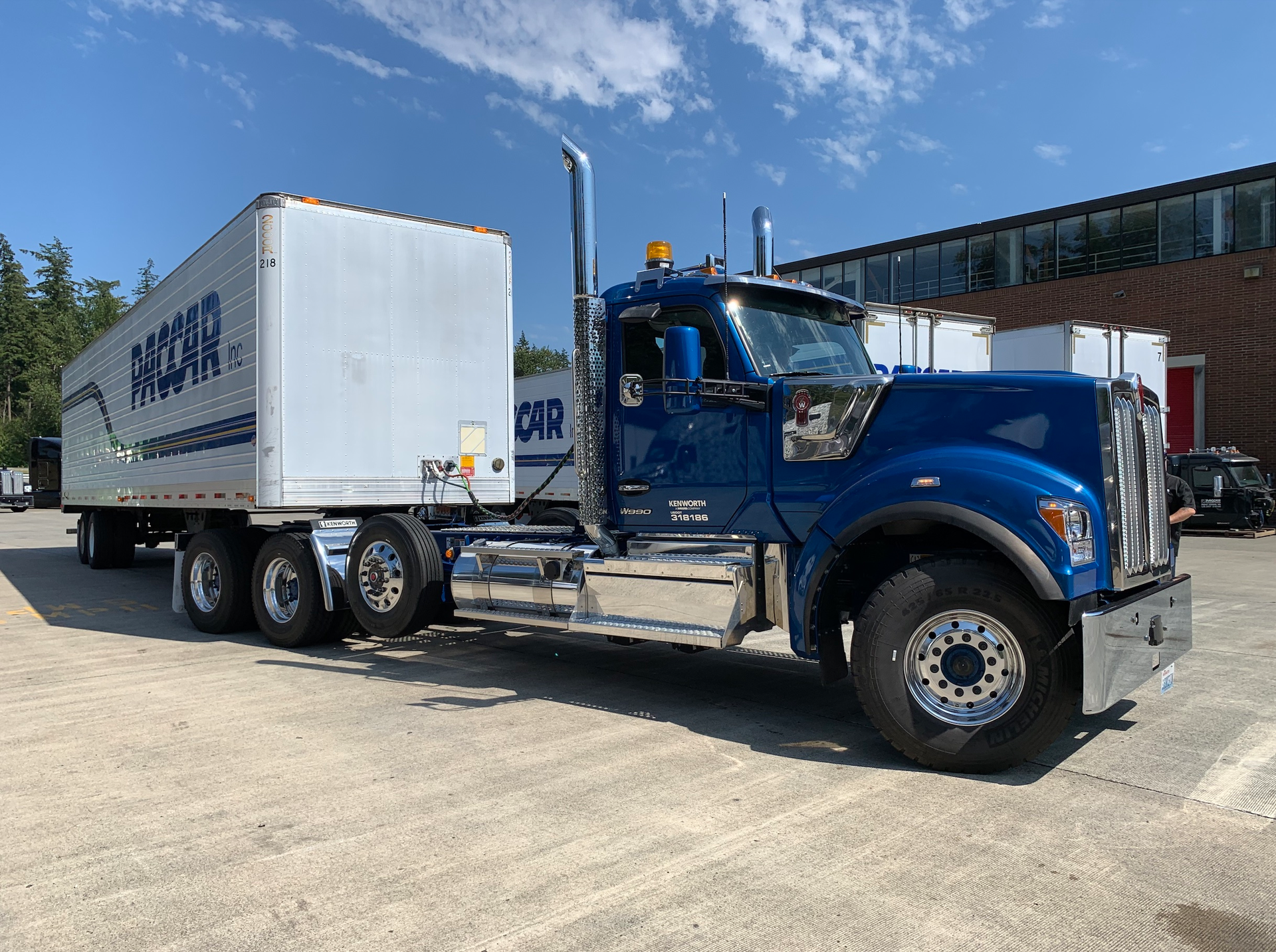 Kenworth W990 with TX18 automated manual transmission Commercial