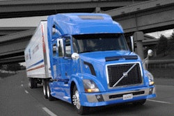 colonial freight systems truck