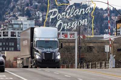 Freightliner eCascadia in Portland, Oregon
