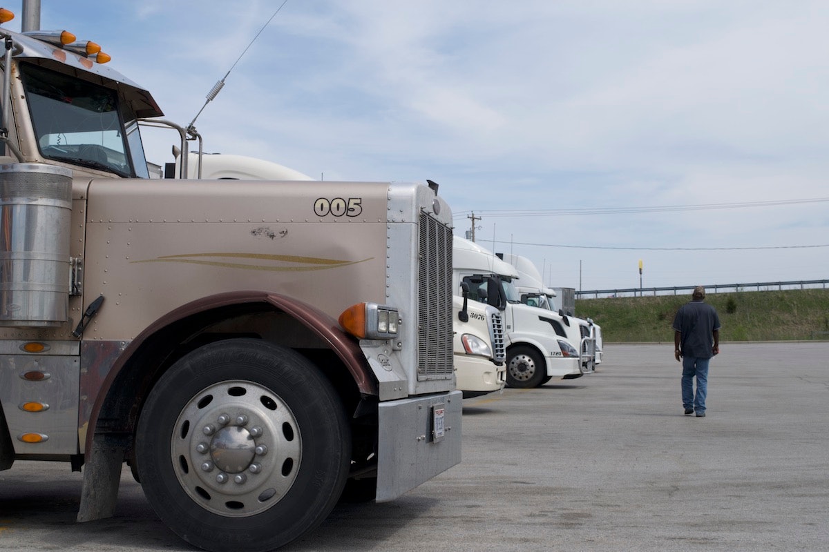ATA's law enforcement group pushes states for truck parking