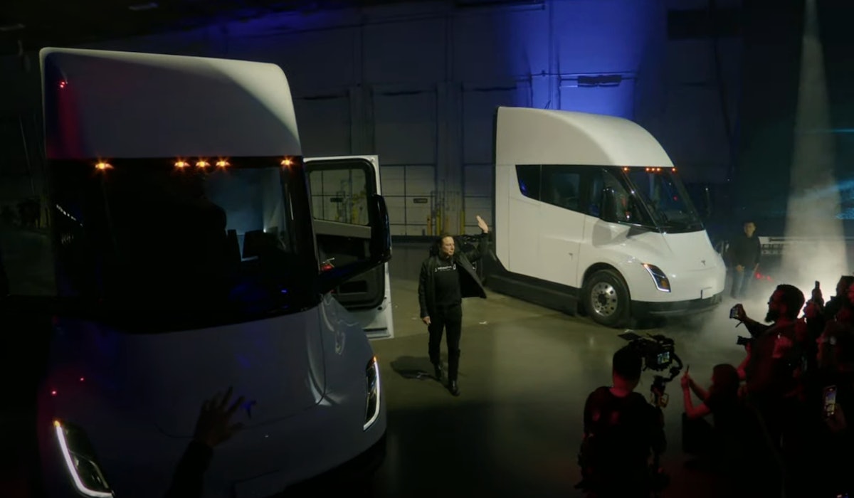 First electric semi truck new arrivals